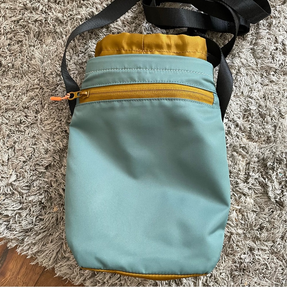 Lululemon Water Bottle Crossbody